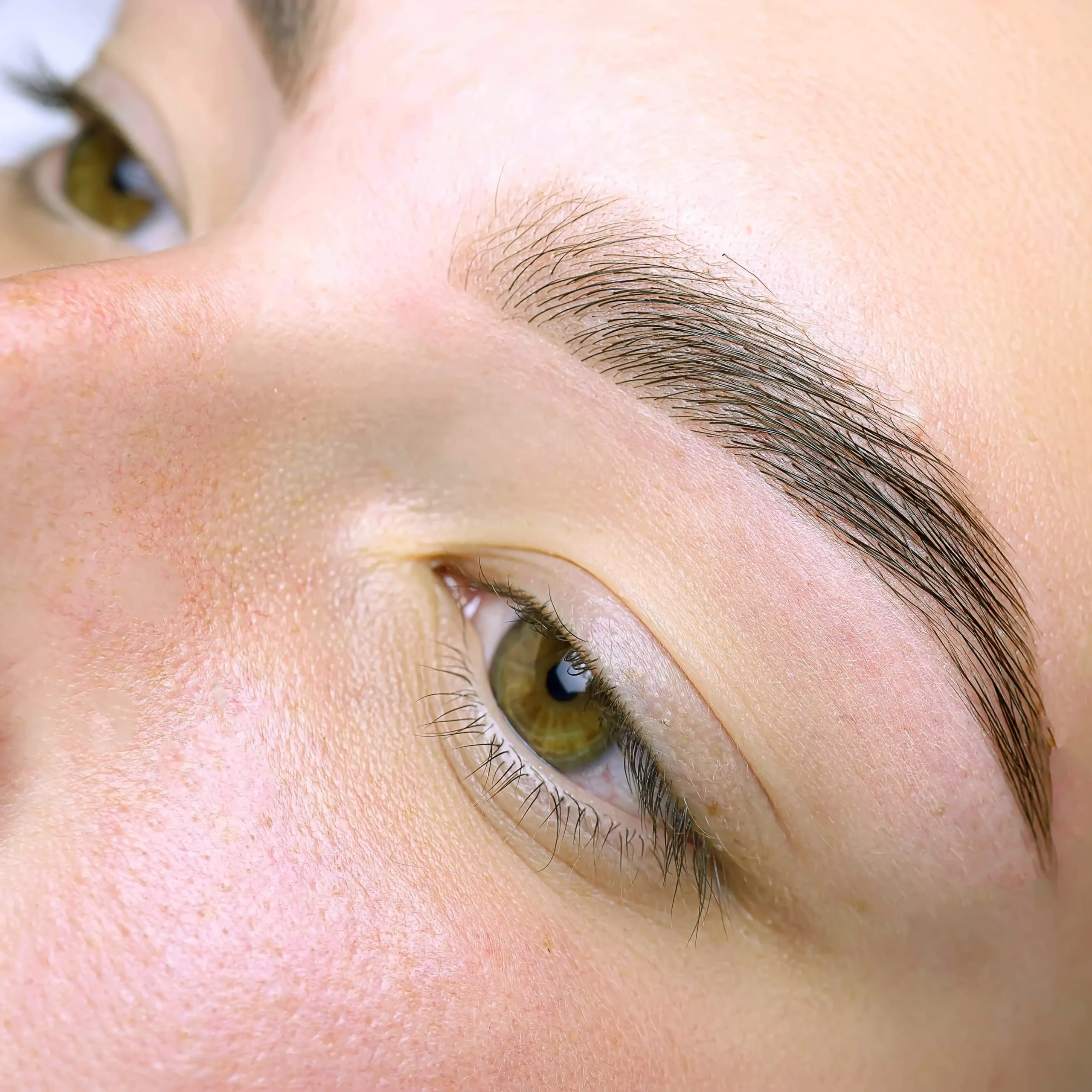 Beauty Unlimited - Dienstleistung - lashes & brows - brows lifting